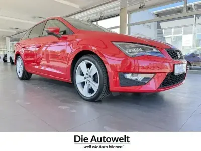 Gebraucht Seat Leon ST FR 150 PS (110 kW) 2016 Emocion rot Kombi