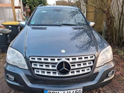 Usata Mercedes ML450 305 CV (224 kW) 2010 Grigio SUV