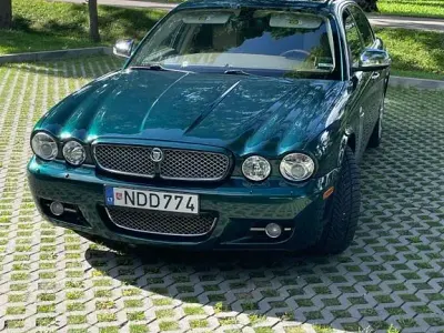 Gebraucht Jaguar XJ8 Executive 300 PS (220 kW) 2009 Grün Limousine