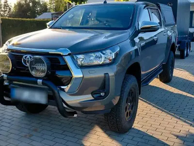 Gebraucht Toyota HiLux 204 PS (150 kW) 2021 Andere farben Pickup
