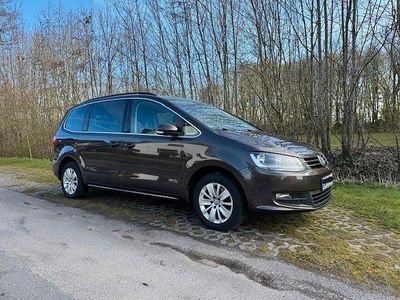Gebraucht VW Sharan Comfortline 140 PS (102 kW) 2014 Braun Van / Kleinbus
