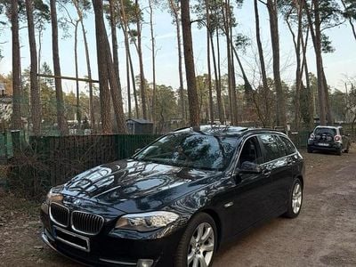 Gebraucht BMW 520 184 PS (135 kW) 2013 Schwarz Kombi
