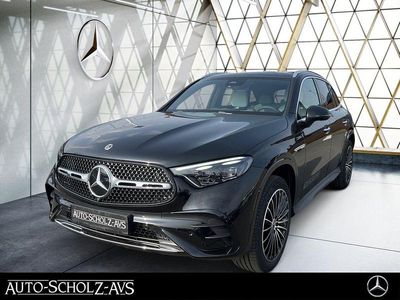 Gebraucht Mercedes GLC300e AMG 197 PS (144 kW) 2026 Metalliclack obsidianschwarz SUV