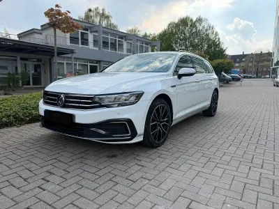 Gebraucht VW Passat GTE 218 PS (160 kW) 2021 Weiß Kombi
