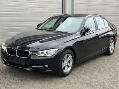 Second-hand BMW 318 Sport Line 143 CP (105 kW) 2013 Negru Berlinǎ