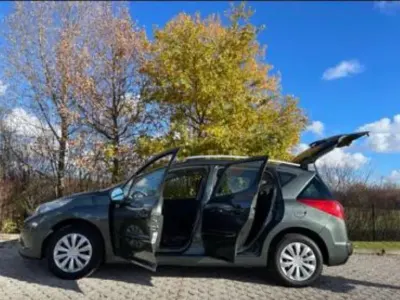 Gebraucht Peugeot 207 S 95 PS (69 kW) 2008 Grün Limousine