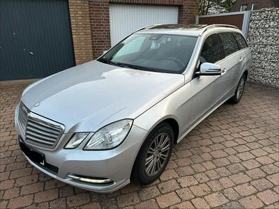 Usata Mercedes E220 170 CV (125 kW) 2012 Argento Station wagon
