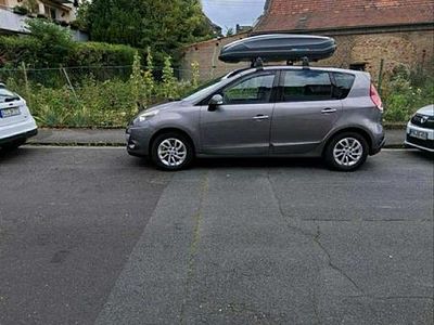 Grau Gebraucht 2010 Renault Scénic III Van / Kleinbus | 3.200 € (Etwas zu teuer)