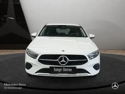 Gebraucht Mercedes A180 Advanced 136 PS (100 kW) 2025 Weiß Limousine