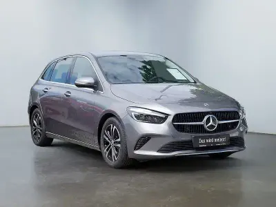 Gebraucht Mercedes B200 Progressive 150 PS (110 kW) 2025 Grau Kleinwagen