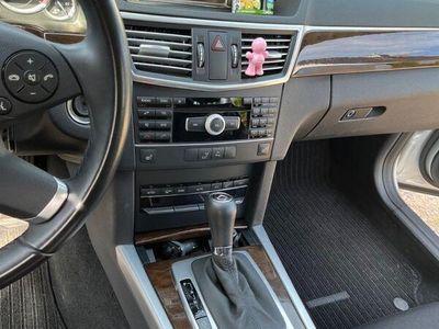 Mercedes E220