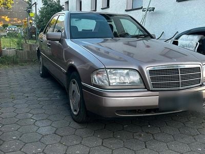 Gebraucht Mercedes C250 Elegance 113 PS (83 kW) 1993 Violet Limousine