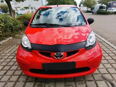 Gebraucht Toyota Aygo 67 PS (49 kW) 2007 Rot Kleinwagen