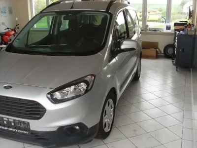 Gebraucht Ford Transit Trend 101 PS (74 kW) 2019 Silber Kombi