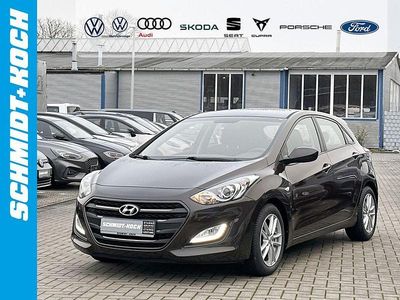 Braun Gebraucht 2017 Hyundai i30 Classic Limousine | 10.999 € (Fairer Preis)