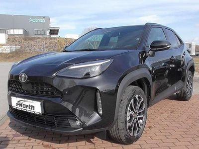 Neu Toyota Yaris Cross 131 PS (96 kW) 2025 Black mica / ink SUV