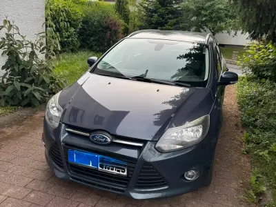 Gebraucht Ford Focus 115 PS (84 kW) 2012 Blau Kombi