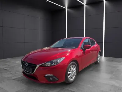 Gebraucht Mazda 3 Center-Line 120 PS (88 kW) 2015 Rot Limousine