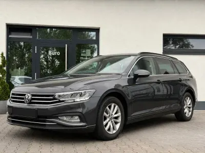 Gebraucht VW Passat 150 PS (110 kW) 2024 Mangangrau metallic Kombi