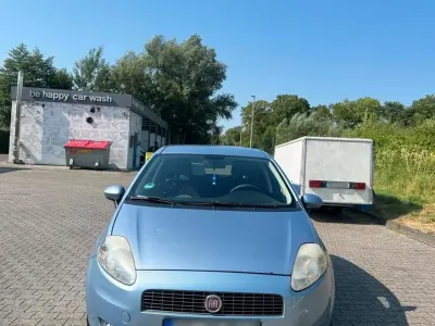 Gebraucht Fiat Punto 60 PS (44 kW) 2009 Blau Kleinwagen