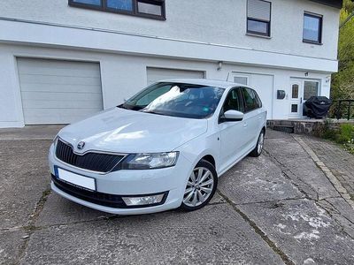 Usata Skoda Rapid Ambition 105 CV (77 kW) 2014 Bianco Utilitaria