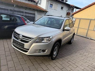 Silber Gebraucht 2009 VW Tiguan Trendline SUV | 10.999 € (Etwas zu teuer)