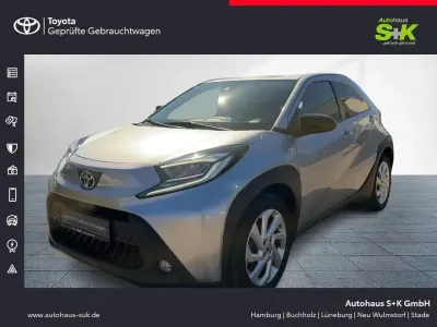 Gebraucht Toyota Aygo X 72 PS (52 kW) 2024 Silber SUV