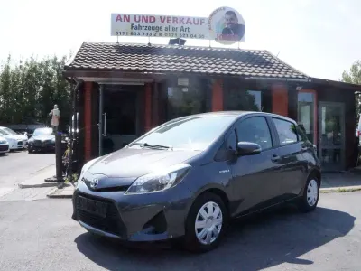Gebraucht Toyota Yaris Hybrid Life 75 PS (55 kW) 2013 Grau Kleinwagen