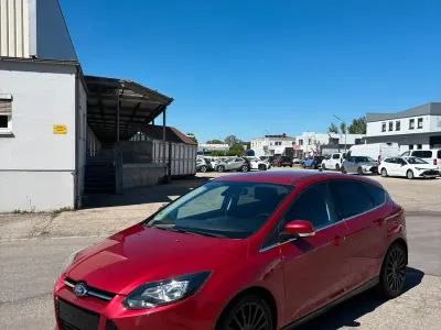 Brugt Ford Focus ST-Line 125 HK (91 kW) 2013 Rød Sedan