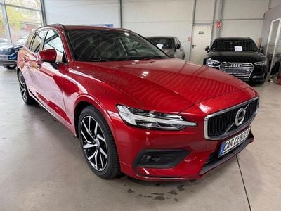 Usata Volvo V60 Momentum 250 CV (183 kW) 2019 Rosso Station wagon