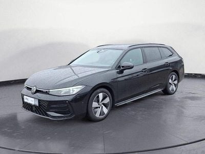 Gebraucht VW Passat R-line 150 PS (110 kW) 2025 Schwarz Kombi