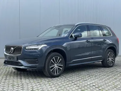 Gebraucht Volvo XC90 Momentum 250 PS (183 kW) 2021 Blau SUV