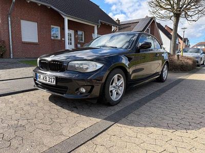 Gebraucht BMW 118 Sport Line 143 PS (105 kW) 2011 Schwarz Kleinwagen