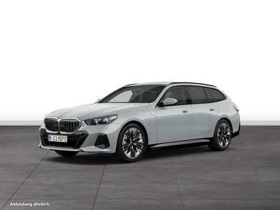 Gebraucht BMW 550e M Sport 489 PS (359 kW) 2025 Grau Kombi
