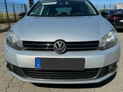 Gebraucht VW Golf VI Style 80 PS (58 kW) 2011 Silber Kleinwagen