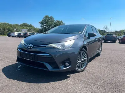 Gebraucht Toyota Avensis Edition 143 PS (105 kW) 2016 Grau Limousine