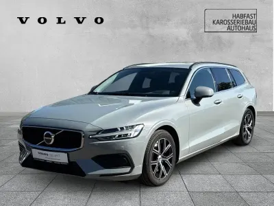 Gebraucht Volvo V60 Core 197 PS (144 kW) 2023 Vapour grey / metallic Kombi
