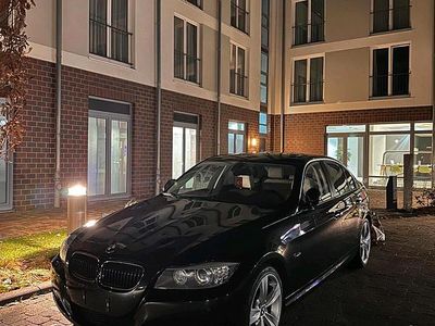 Gebraucht BMW 330 245 PS (180 kW) 2009 Schwarz Limousine