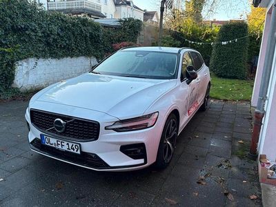 Weiß Gebraucht 2024 Volvo V60 Plus Kombi | 35.500 € (Superpreis)