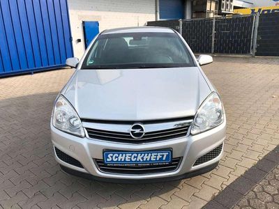 Gebraucht Opel Astra Edition 125 PS (91 kW) 2008 Silber metallic Limousine