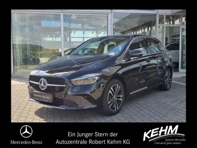 Używany Mercedes B250e Progressive 163 KM (119 kW) 2023 Czarny Minivan