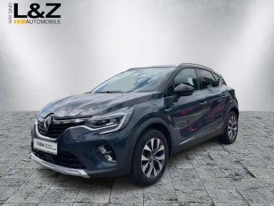 Gebraucht Renault Captur Intens 116 PS (85 kW) 2020 Blue rpe + black gne SUV