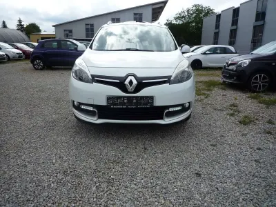 Gebraucht Renault Grand Scénic III Initiale Paris 132 PS (97 kW) 2013 Weiss "nacre" Van / Kleinbus