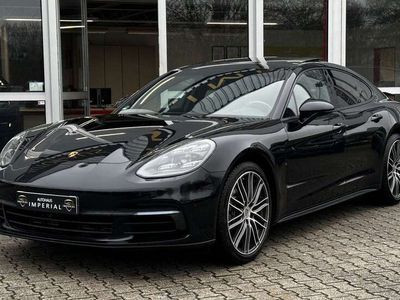 Porsche Panamera 4