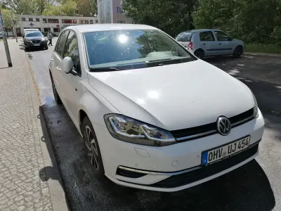 Gebraucht VW Golf VII Join 86 PS (63 kW) 2018 Weiß Limousine