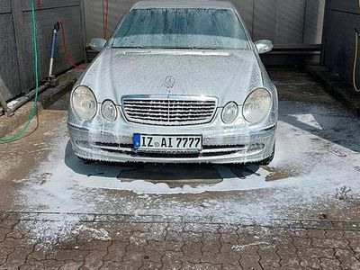 Mercedes E280