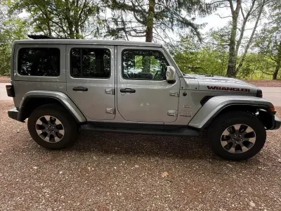 Gebraucht Jeep Wrangler Overland 200 PS (147 kW) 2021 Silber SUV