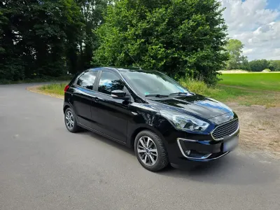 Gebraucht Ford Ka Plus 86 PS (63 kW) 2018 Schwarz Kleinwagen