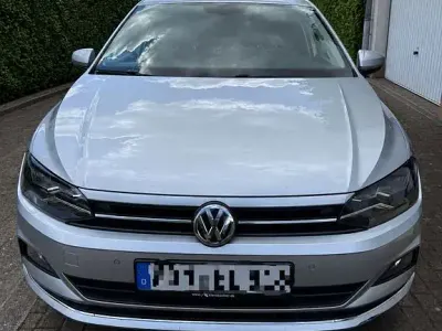 Gebraucht VW Polo Highline 95 PS (69 kW) 2017 Silber Limousine