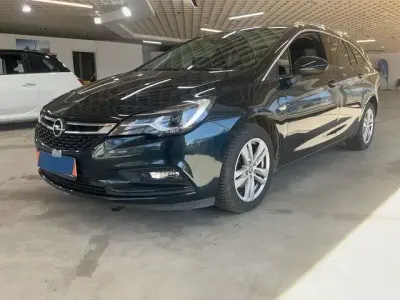 Gebraucht Opel Astra Innovation 150 PS (110 kW) 2019 Dunkelgruen (metallic) Kombi